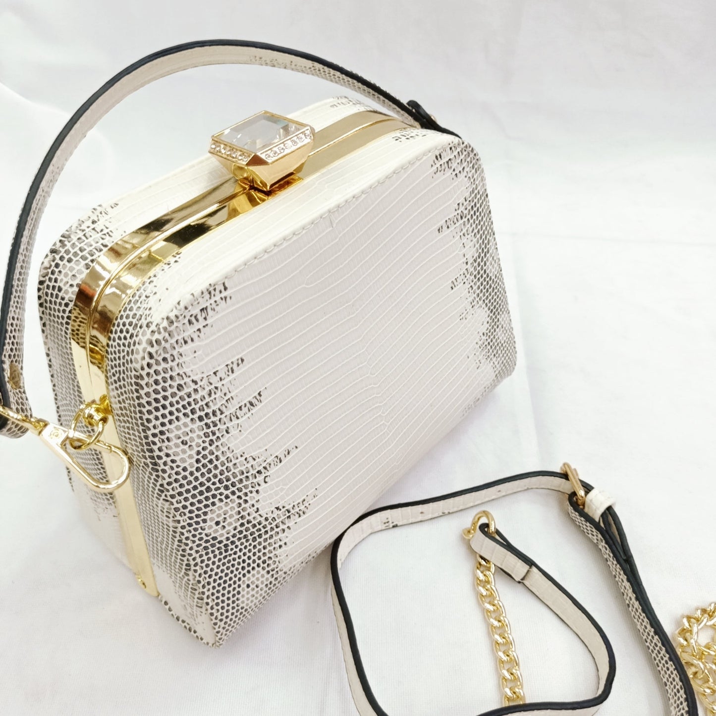 YX-Fashion temperament leather bag for women