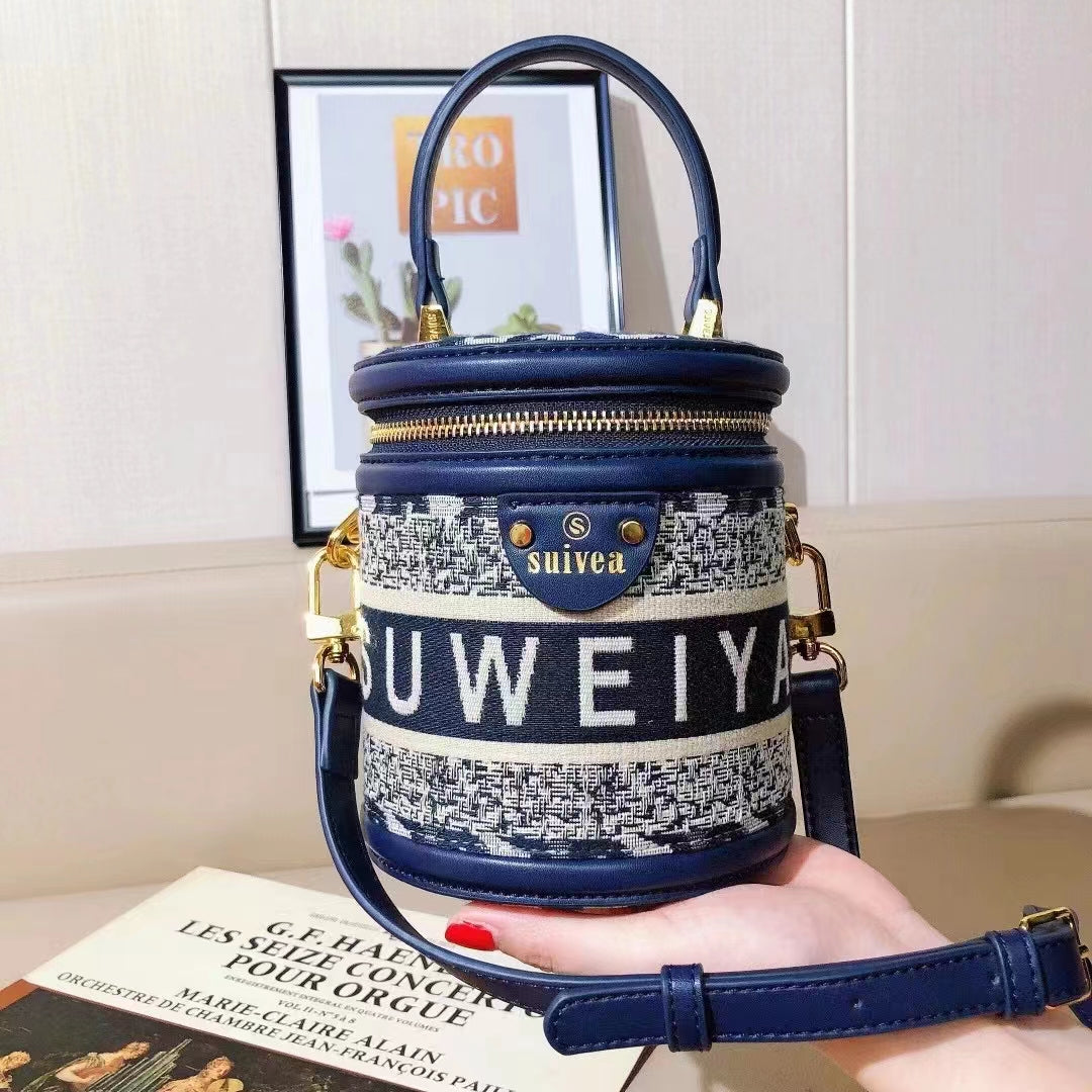 Embroidered bag