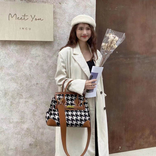 Women's handbag