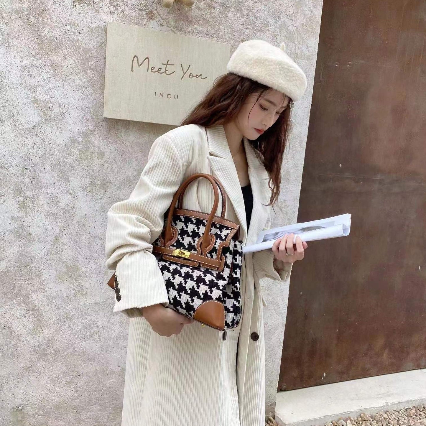 Women's handbag