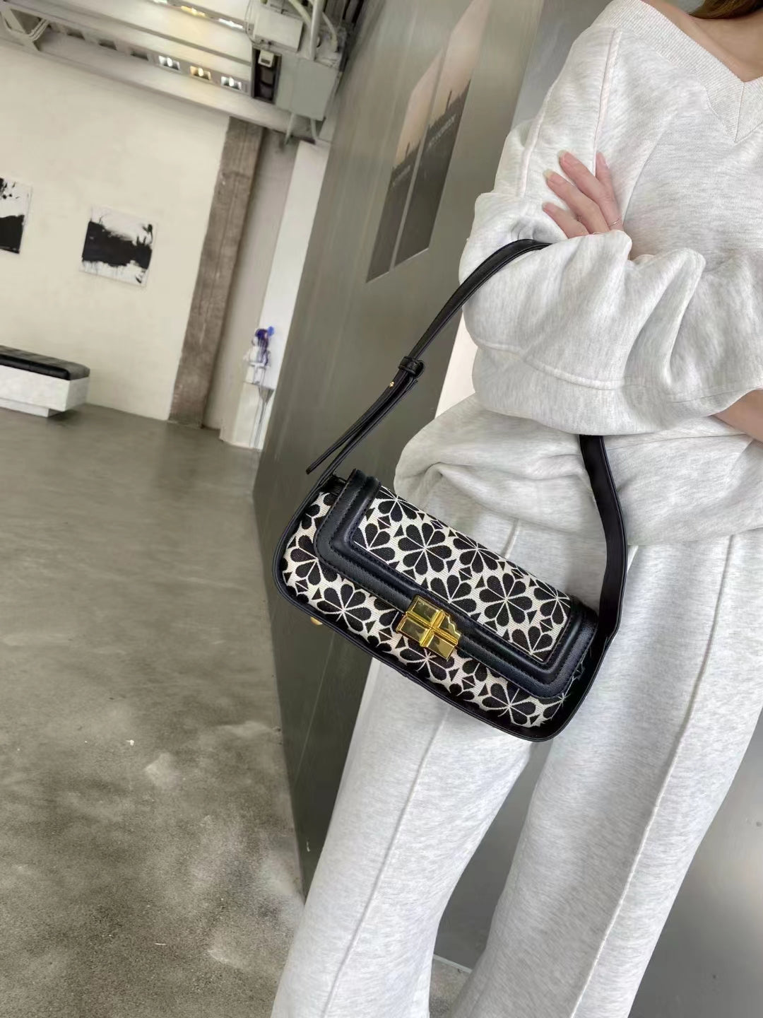 handbag